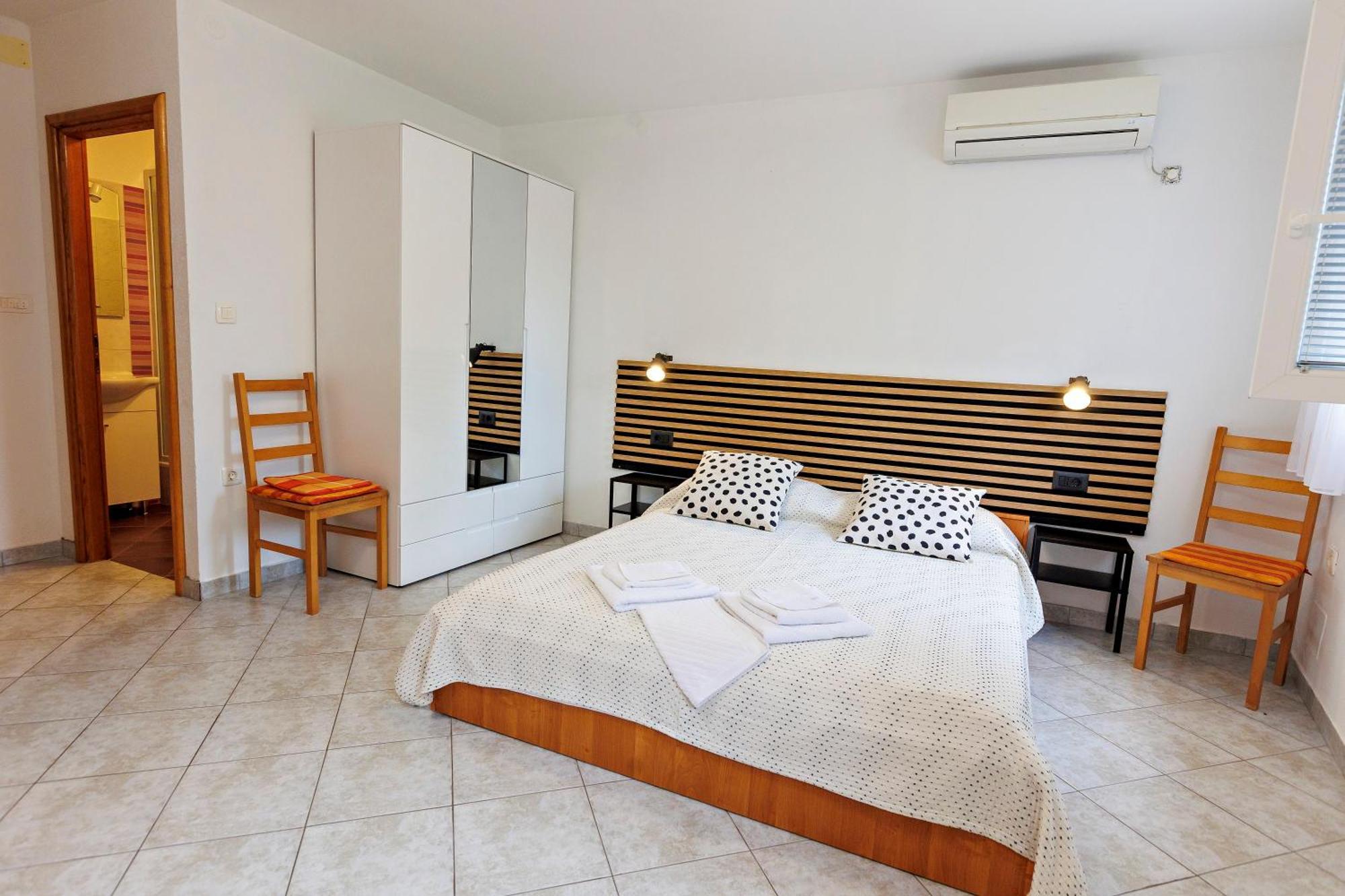 Apartments Baricevic Bol Exterior photo