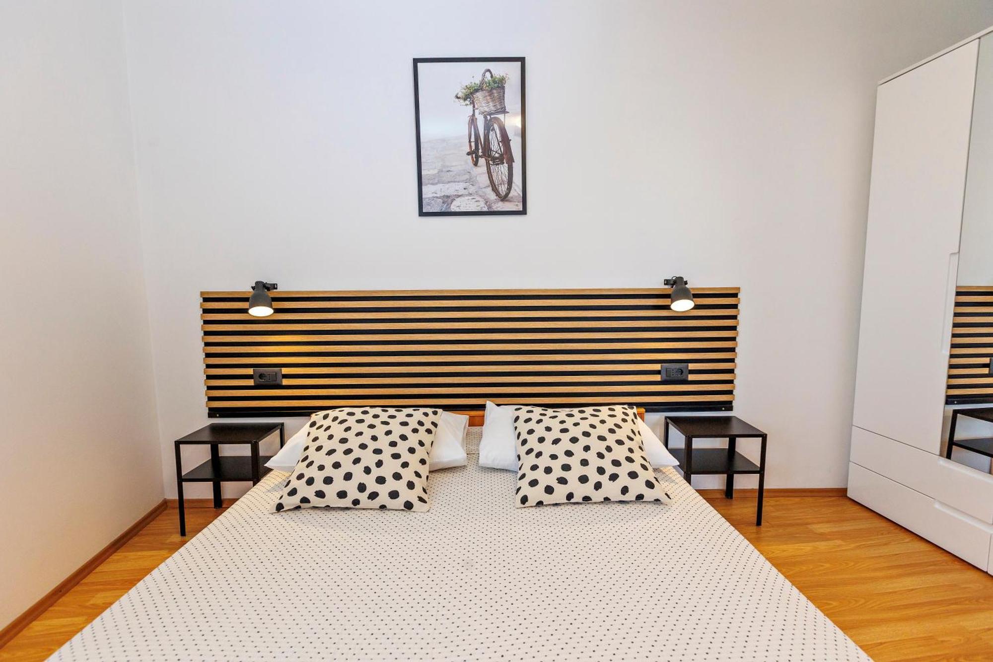 Apartments Baricevic Bol Exterior photo