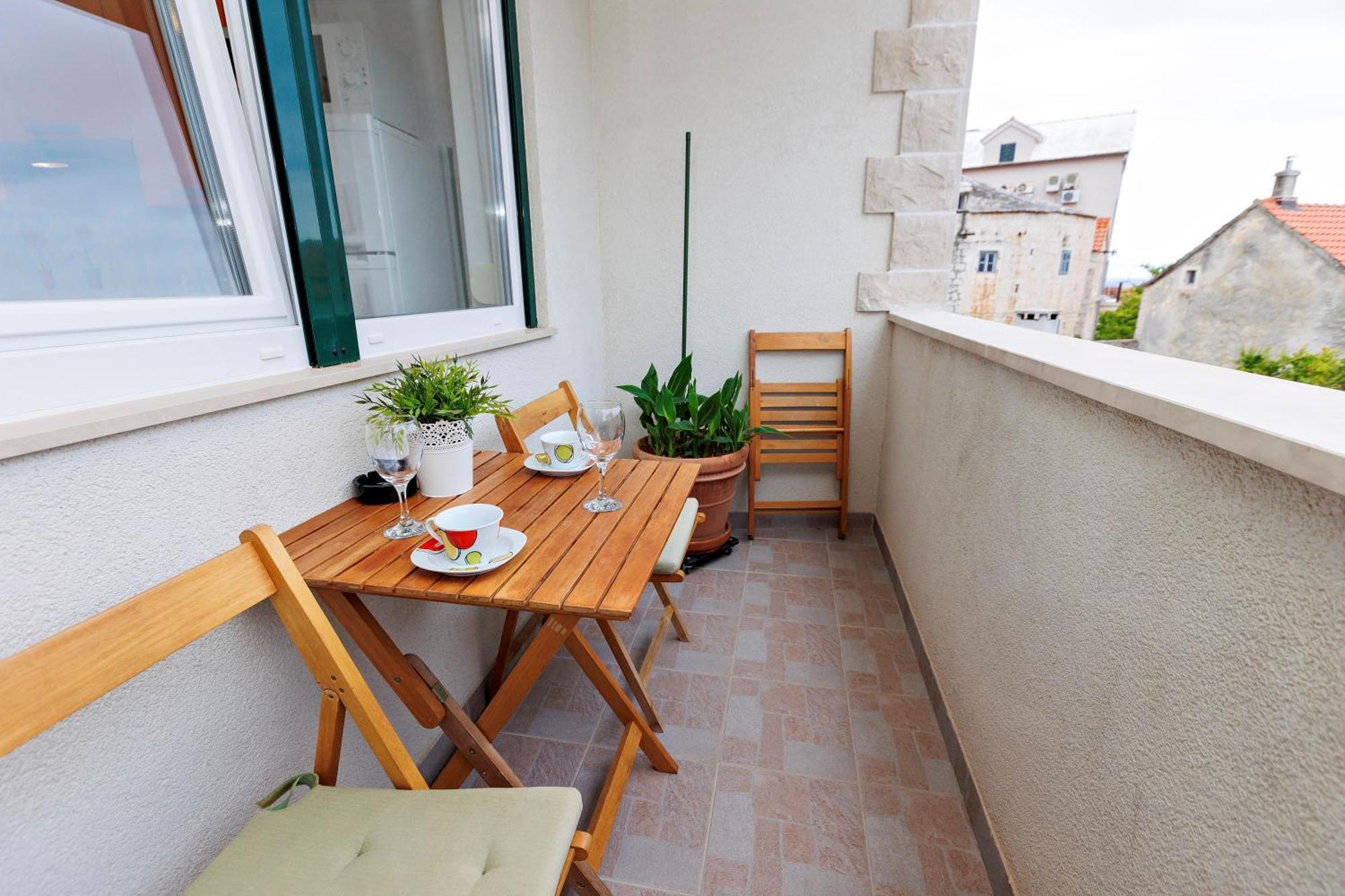 Apartments Baricevic Bol Exterior photo