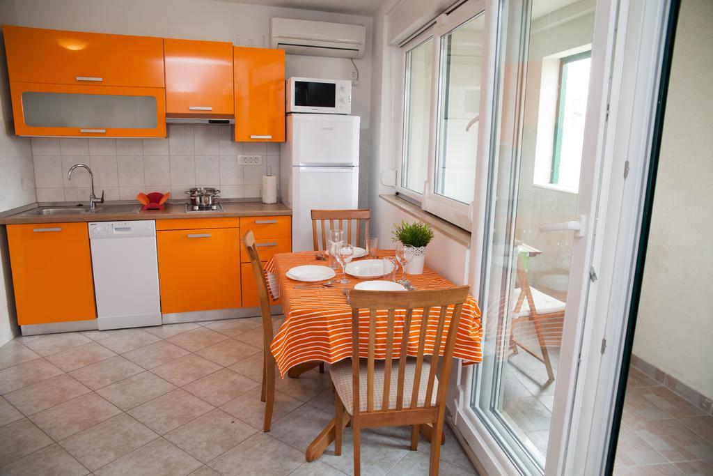 Apartments Baricevic Bol Exterior photo