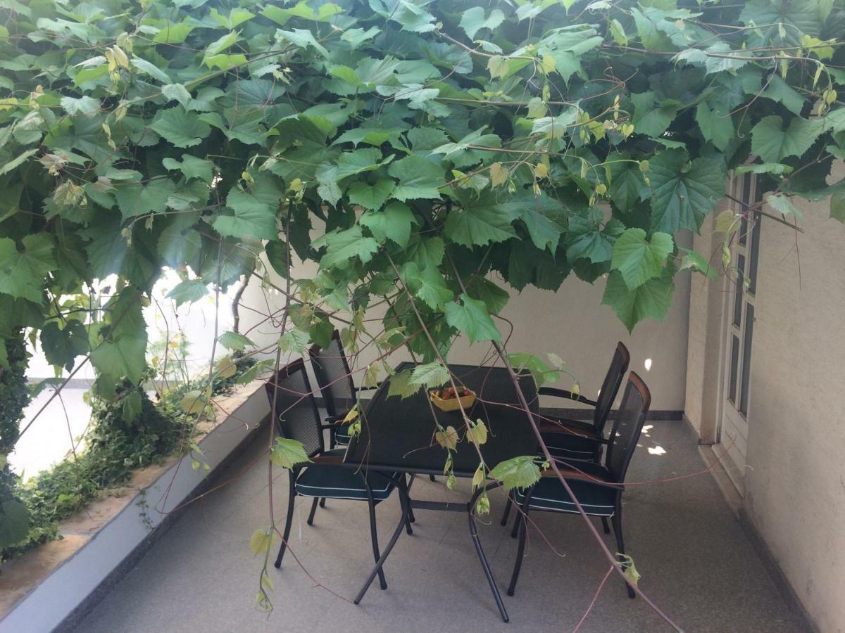 Apartments Baricevic Bol Exterior photo