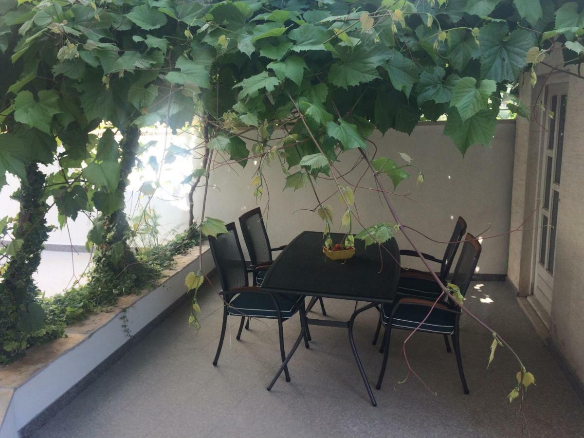 Apartments Baricevic Bol Exterior photo